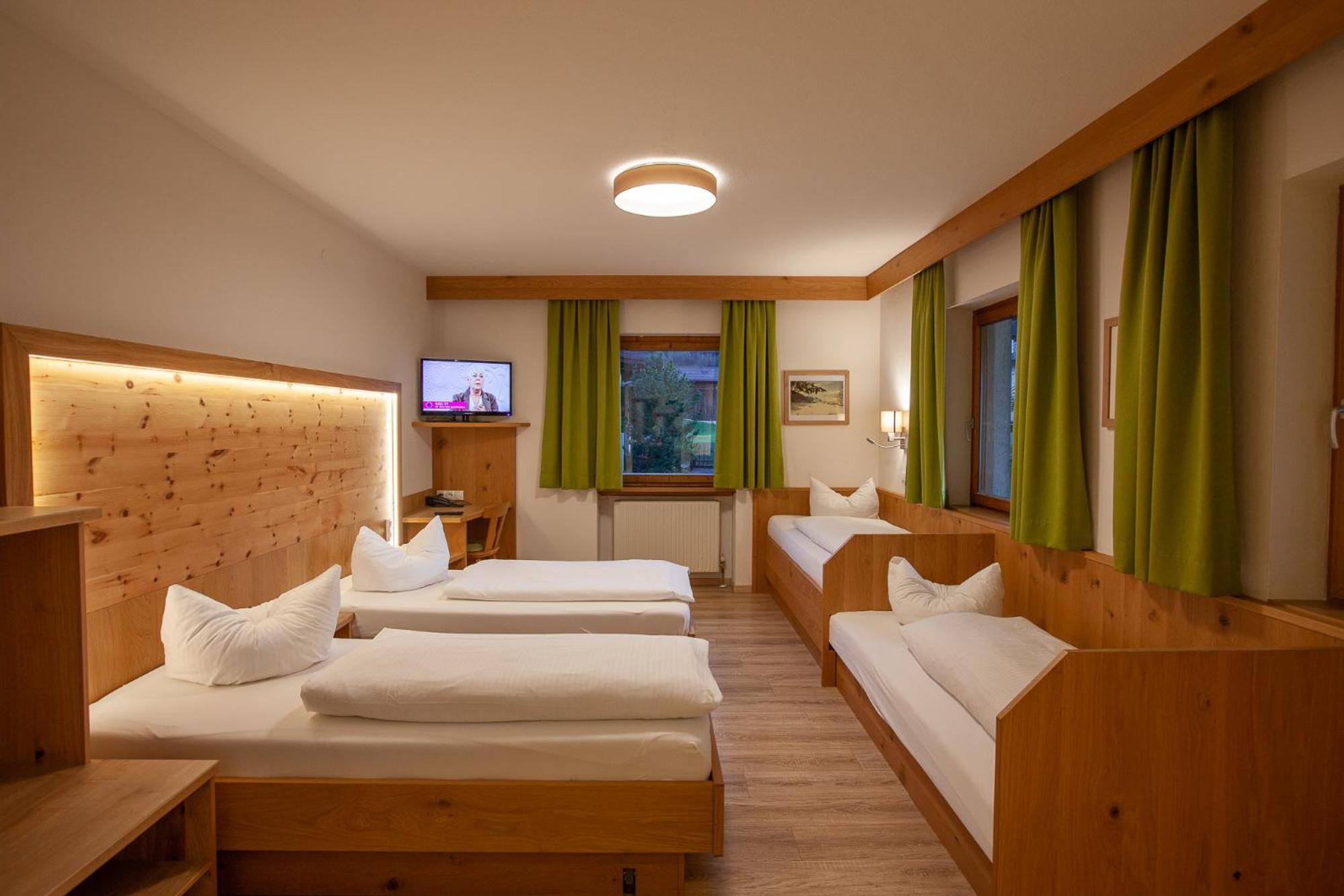 Landgasthof Jagerwirt Volders Habitación foto